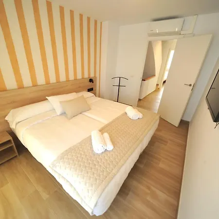Orange Park Duplex Atico Familiar Premium 度假居 *